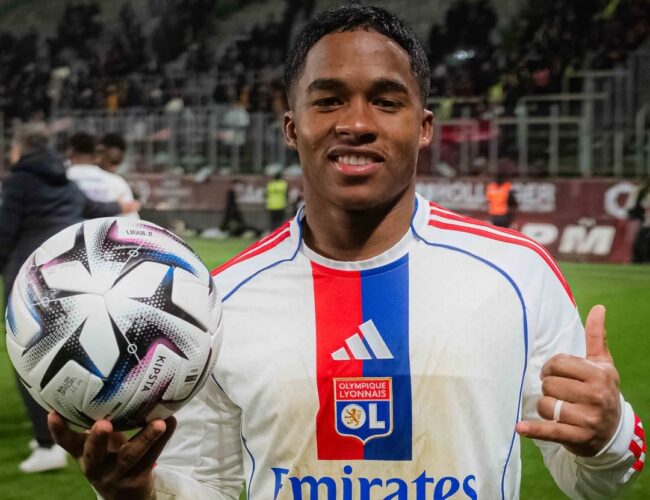 Marca de Ronaldo Fenômeno superada por Endrick após hat-trick pelo Lyon na Ligue 1