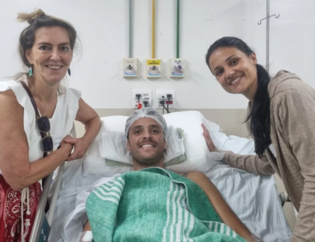 “João Gomes interrompe apresentação para homenagear Dra. Tatiana Sampaio, a maior celebridade do momento”