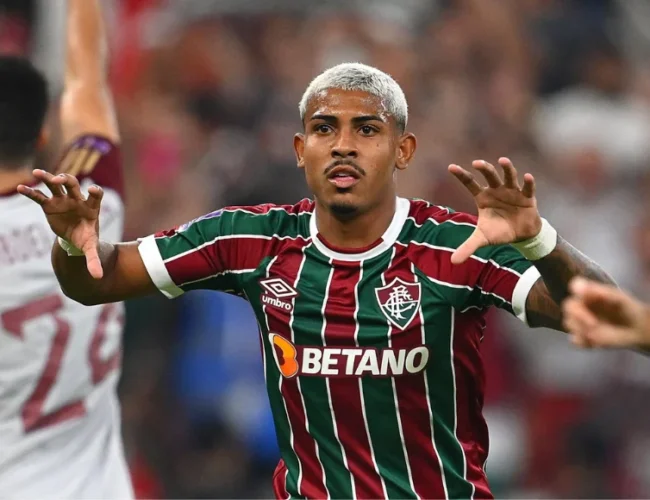 A Comemoração Surpreendente de John Kennedy, do Fluminense: O Que Está Por Trás do Ato?