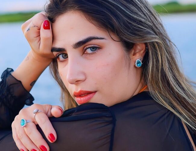 Jéssica Beatriz, filha de Leonardo, exibe dente quebrado após acidente: “Dentes de rato