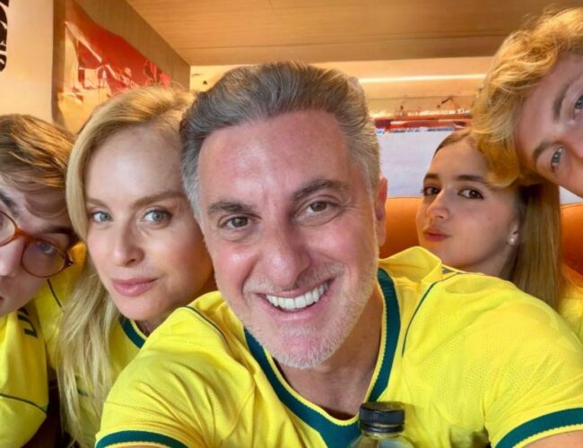 Angélica compartilha momentos da Copa do Mundo nos EUA com Huck e os filhos