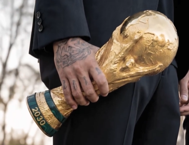 Neymar se diverte com vídeo de inteligência artificial onde interage com suas versões mais jovens