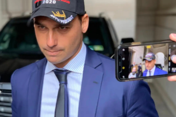 Eduardo Bolsonaro é demitido da Polícia Federal após mais de 30 dias de faltas injustificadas