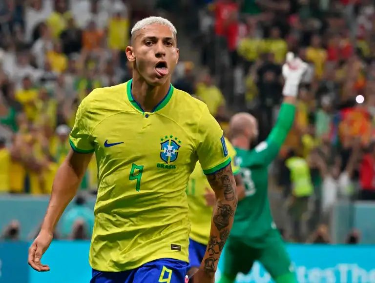 Técnico do Tottenham diz que Richarlison não jogará mais pelo clube inglês
