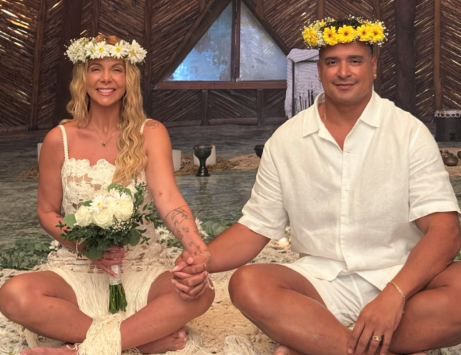 Carla Perez e Xanddy comemoram um quarto de século juntos: “Desejo envelhecer ao seu lado